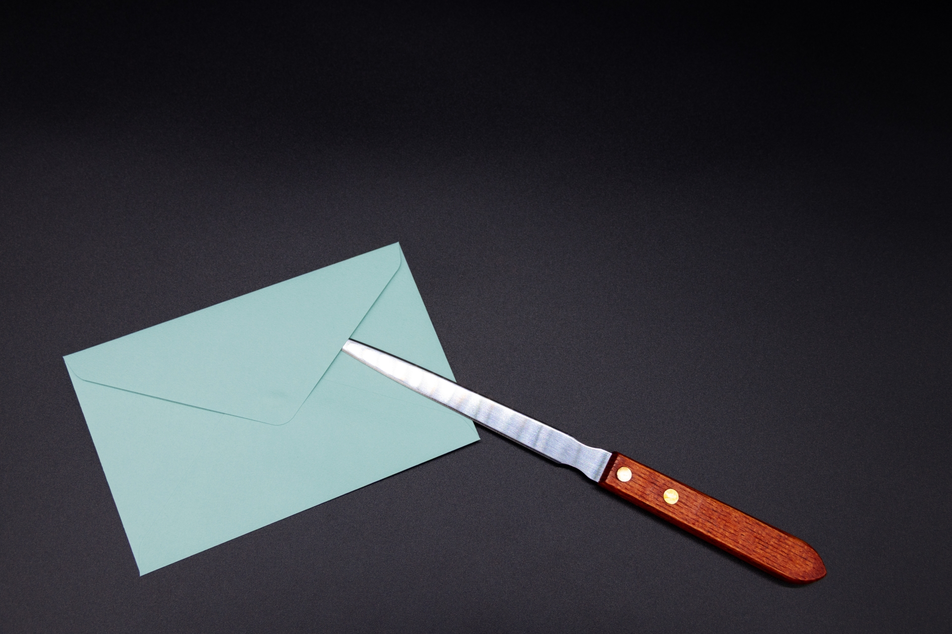 地味だけど、確実に出番が増えたレターオープナーの話